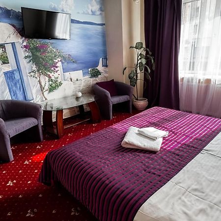 Apartments Deluxe イヴァーノ＝フランキーウシク エクステリア 写真